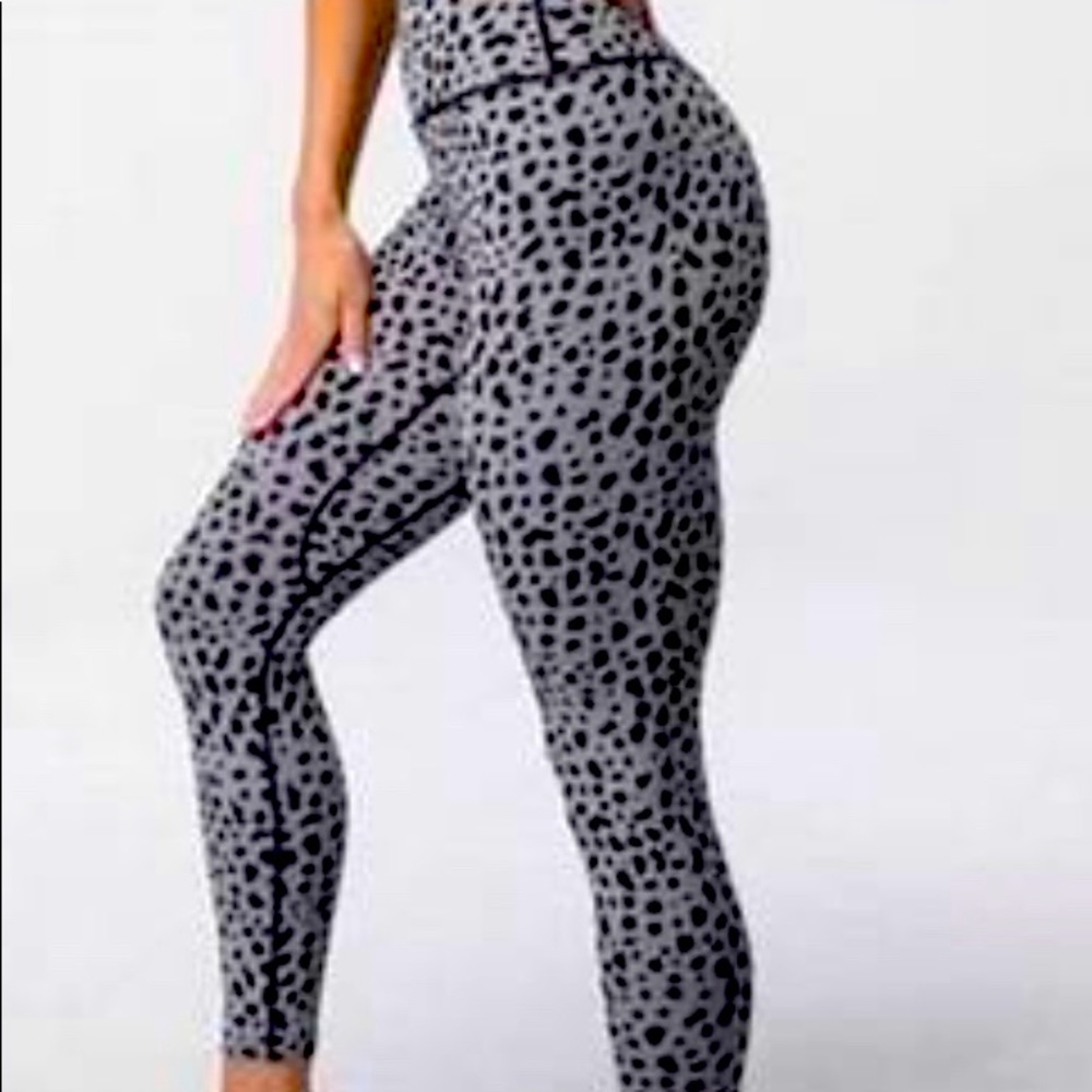 Balance Athletics Ascend Legging - Snow Leopard, Size M